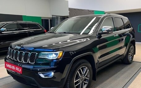 Jeep Grand Cherokee, 2019 год, 4 990 000 рублей, 3 фотография