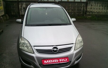 Opel Zafira B, 2008 год, 780 000 рублей, 3 фотография