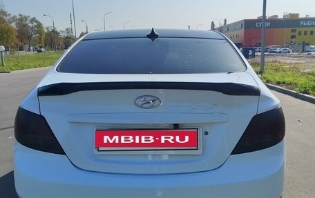 Hyundai Solaris II рестайлинг, 2013 год, 850 000 рублей, 4 фотография