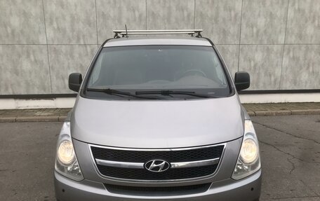 Hyundai H-1 II рестайлинг, 2011 год, 1 300 000 рублей, 2 фотография