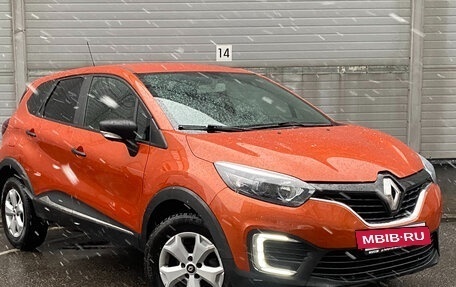 Renault Kaptur I рестайлинг, 2018 год, 1 499 000 рублей, 3 фотография