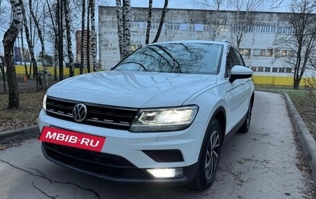 Volkswagen Tiguan II, 2018 год, 3 400 000 рублей, 4 фотография