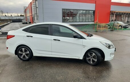 Hyundai Solaris II рестайлинг, 2014 год, 850 000 рублей, 7 фотография