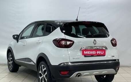 Renault Kaptur I рестайлинг, 2017 год, 1 790 000 рублей, 5 фотография