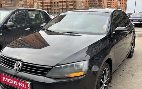 Volkswagen Jetta VI, 2012 год, 950 000 рублей, 2 фотография