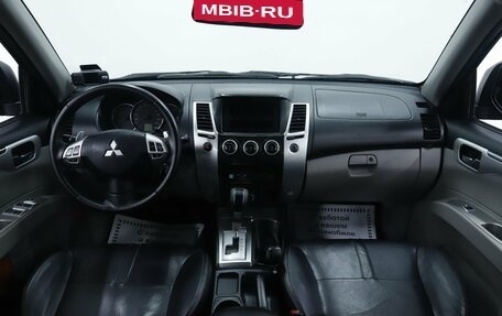 Mitsubishi Pajero Sport II рестайлинг, 2015 год, 1 895 000 рублей, 9 фотография