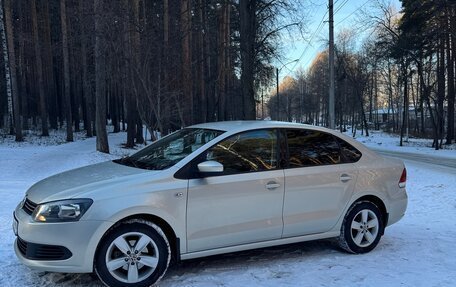 Volkswagen Polo VI (EU Market), 2011 год, 770 000 рублей, 3 фотография