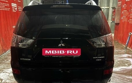 Mitsubishi Outlander III рестайлинг 3, 2007 год, 1 300 000 рублей, 3 фотография