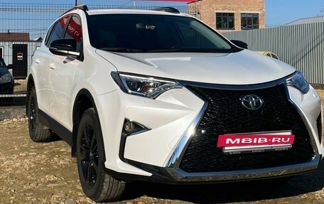 Toyota RAV4, 2018 год, 3 220 000 рублей, 7 фотография