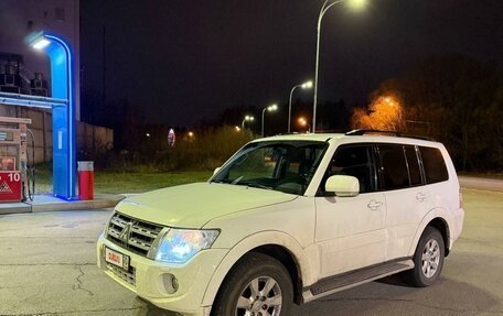 Mitsubishi Pajero IV, 2011 год, 2 000 000 рублей, 5 фотография