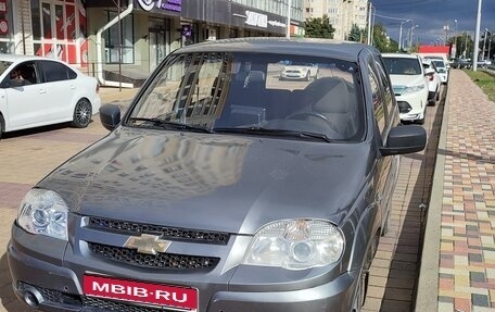 Chevrolet Niva I рестайлинг, 2012 год, 530 000 рублей, 1 фотография