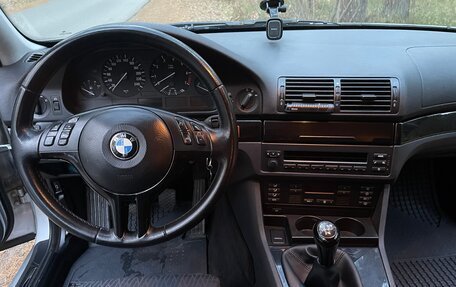 BMW 5 серия, 2001 год, 750 000 рублей, 24 фотография