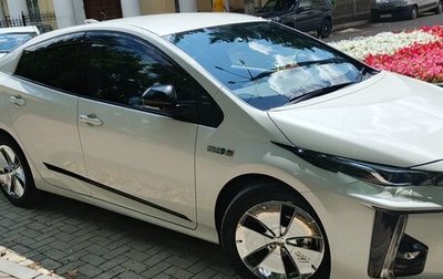 Toyota Prius IV XW50, 2017 год, 2 380 000 рублей, 1 фотография