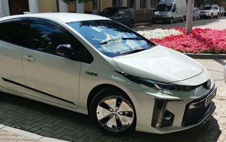 Toyota Prius IV XW50, 2017 год, 2 380 000 рублей, 25 фотография