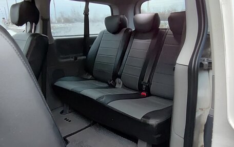 Hyundai H-1 II рестайлинг, 2013 год, 2 200 000 рублей, 17 фотография