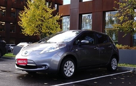 Nissan Leaf I, 2016 год, 800 000 рублей, 2 фотография