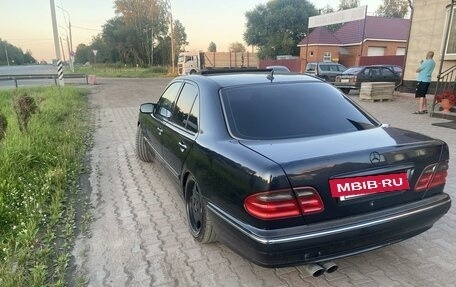 Mercedes-Benz E-Класс, 1999 год, 1 200 000 рублей, 5 фотография