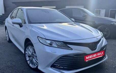 Toyota Camry, 2019 год, 2 900 000 рублей, 5 фотография