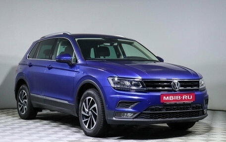 Volkswagen Tiguan II, 2018 год, 2 335 000 рублей, 3 фотография