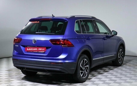 Volkswagen Tiguan II, 2018 год, 2 335 000 рублей, 5 фотография