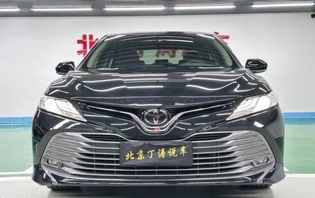 Toyota Camry, 2021 год, 3 080 000 рублей, 2 фотография