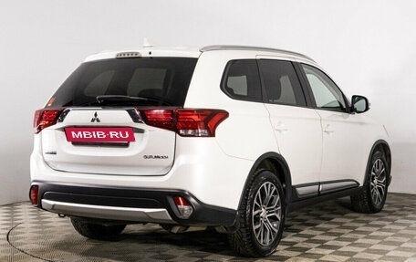 Mitsubishi Outlander III рестайлинг 3, 2018 год, 2 347 000 рублей, 5 фотография