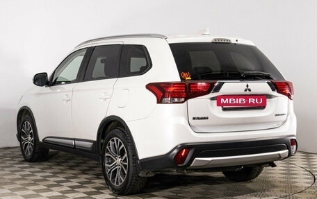 Mitsubishi Outlander III рестайлинг 3, 2018 год, 2 347 000 рублей, 7 фотография