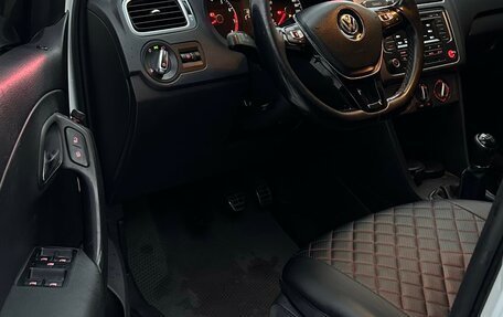 Volkswagen Polo VI (EU Market), 2017 год, 895 990 рублей, 2 фотография