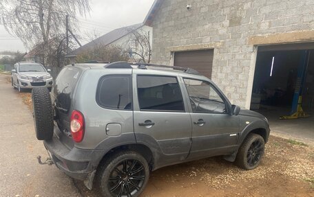 Chevrolet Niva I рестайлинг, 2011 год, 315 000 рублей, 2 фотография