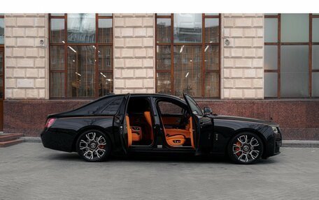 Rolls-Royce Ghost Series II рестайлинг, 2022 год, 61 000 000 рублей, 6 фотография