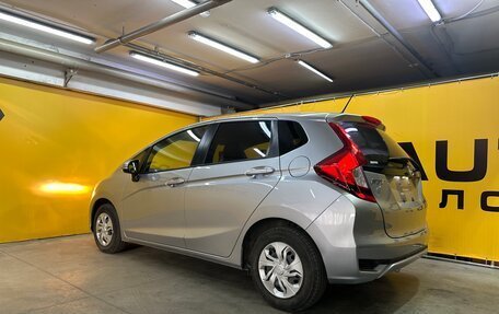 Honda Fit III, 2018 год, 1 405 000 рублей, 7 фотография