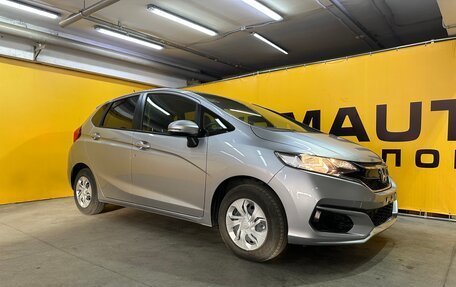 Honda Fit III, 2018 год, 1 405 000 рублей, 5 фотография