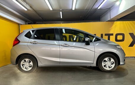 Honda Fit III, 2018 год, 1 405 000 рублей, 4 фотография