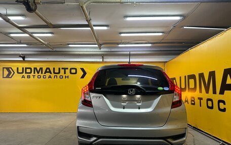 Honda Fit III, 2018 год, 1 405 000 рублей, 6 фотография