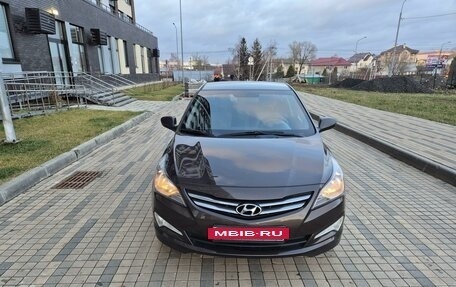 Hyundai Solaris II рестайлинг, 2015 год, 1 070 000 рублей, 2 фотография