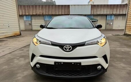 Toyota C-HR I рестайлинг, 2021 год, 2 180 000 рублей, 2 фотография