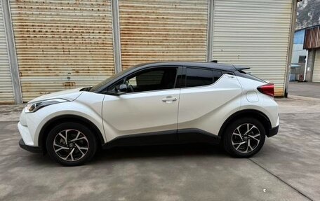 Toyota C-HR I рестайлинг, 2021 год, 2 180 000 рублей, 3 фотография