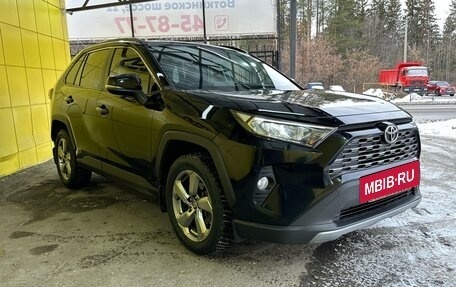 Toyota RAV4, 2020 год, 3 270 000 рублей, 3 фотография