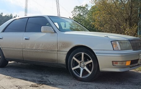 Toyota Crown, 1985 год, 650 000 рублей, 1 фотография