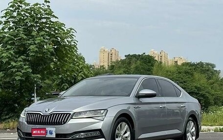 Skoda Superb III рестайлинг, 2021 год, 1 843 650 рублей, 1 фотография