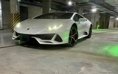 Lamborghini Huracán, 2021 год, 33 499 000 рублей, 2 фотография