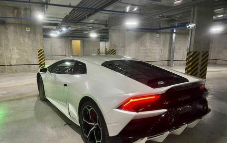 Lamborghini Huracán, 2021 год, 33 499 000 рублей, 14 фотография