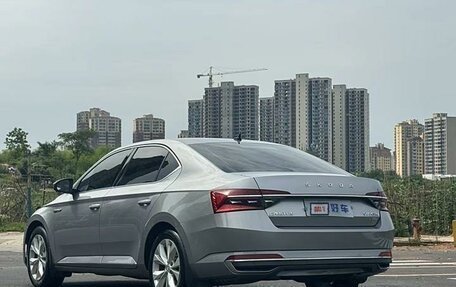 Skoda Superb III рестайлинг, 2021 год, 1 843 650 рублей, 2 фотография