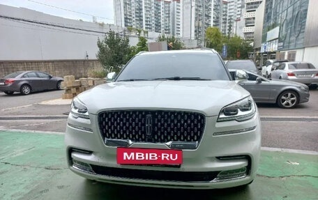 Lincoln Aviator II, 2021 год, 3 990 000 рублей, 3 фотография