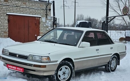 Toyota Camry, 1990 год, 750 000 рублей, 2 фотография