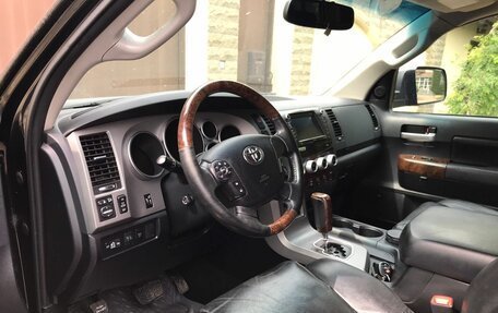 Toyota Tundra II, 2010 год, 3 100 000 рублей, 5 фотография