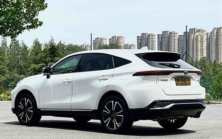 Toyota Venza, 2022 год, 4 550 000 рублей, 2 фотография