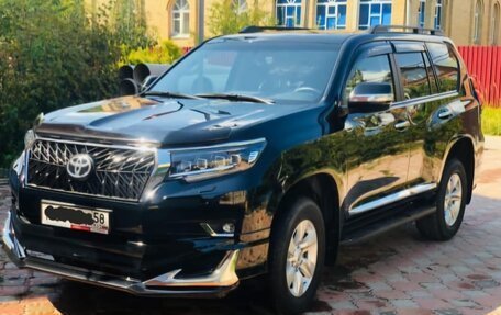 Toyota Land Cruiser Prado 150 рестайлинг 2, 2019 год, 5 700 000 рублей, 2 фотография