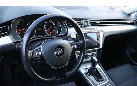 Volkswagen Passat B8 рестайлинг, 2018 год, 1 780 000 рублей, 6 фотография