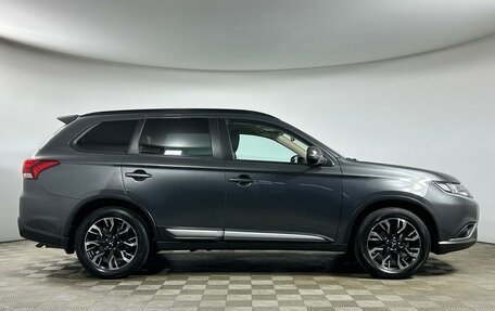 Mitsubishi Outlander III рестайлинг 3, 2021 год, 2 649 000 рублей, 4 фотография